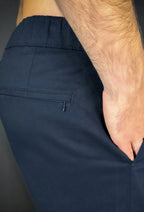 Bermuda Sarja Premium Garenzi masculina com caimento moderno, acabamento refinado e tecido confortável, ideal para uso casual e elegante