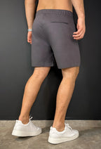 Bermuda Sarja Premium Garenzi masculina com caimento moderno, acabamento refinado e tecido confortável, ideal para uso casual e elegante