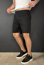 Bermuda Sarja Premium Garenzi masculina com caimento moderno, acabamento refinado e tecido confortável, ideal para uso casual e elegante