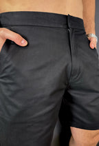 Bermuda Sarja Premium Garenzi masculina com caimento moderno, acabamento refinado e tecido confortável, ideal para uso casual e elegante