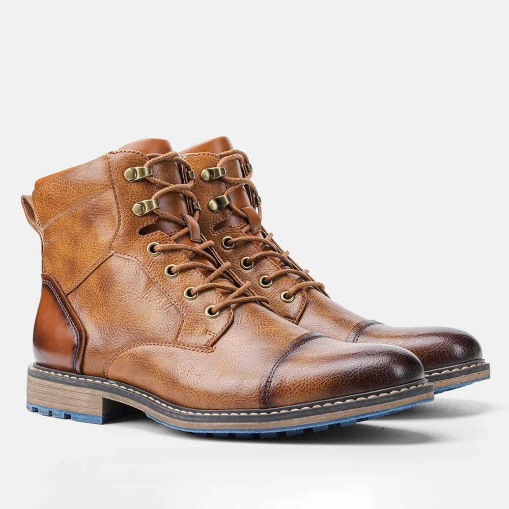 Bota Masculina de Couro Garenzi GZ284 confeccionada em couro premium, com interior acolchoado, solado emborrachado e visual robusto.