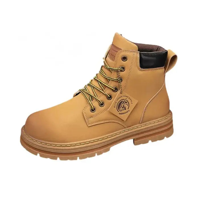 Bota Masculina Urban Garenzi GZ279 confeccionada com materiais premium, interior acolchoado, solado antiderrapante e visual moderno.