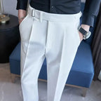 Calça de Alfaiataria Masculina Garenzi GZ254 com tecido premium, corte clássico, acabamento refinado e visual elegante.