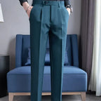 Calça de Alfaiataria Masculina Garenzi GZ255 com tecido premium, corte de alfaiataria, acabamento refinado e visual elegante.