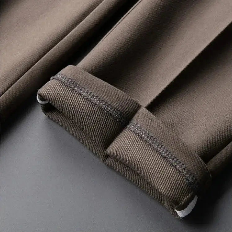 Calça de Alfaiataria Masculina Slim Garenzi GZ009 com tecido premium, corte slim fit, acabamento refinado e visual moderno.