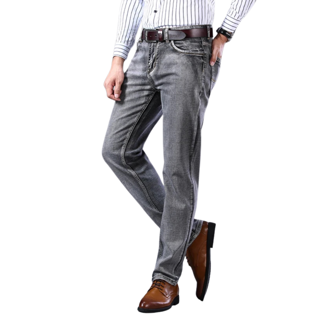 Calça Jeans Masculina Spectre Garenzi GZ260 com tecido premium, interior macio, acabamento impecável e design sofisticado.