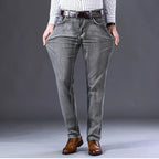 Calça Jeans Masculina Spectre Garenzi GZ260 com tecido premium, interior macio, acabamento impecável e design sofisticado.