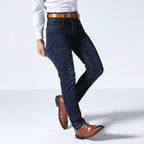 Calça Jeans Masculina Wear Garenzi GZ262 com jeans premium, costuras reforçadas, acabamento refinado e design elegante e confortável.