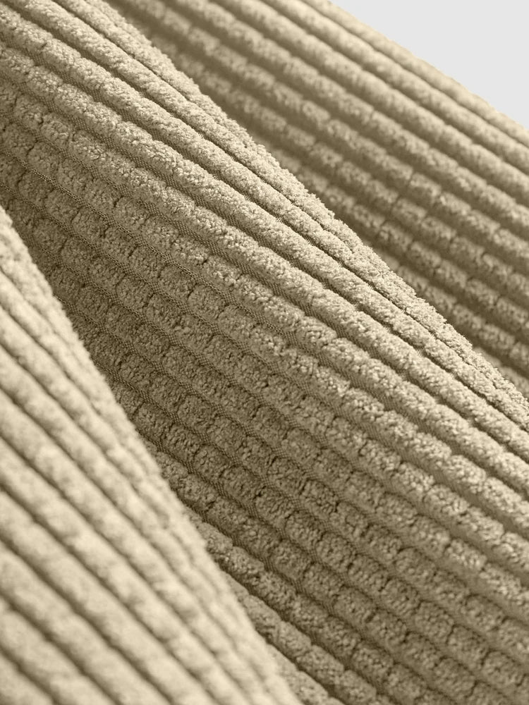 Camisa Manga Curta em Veludo Cotelê Garenzi GZ580 com veludo cotelê premium, toque macio, caimento elegante e visual sofisticado.