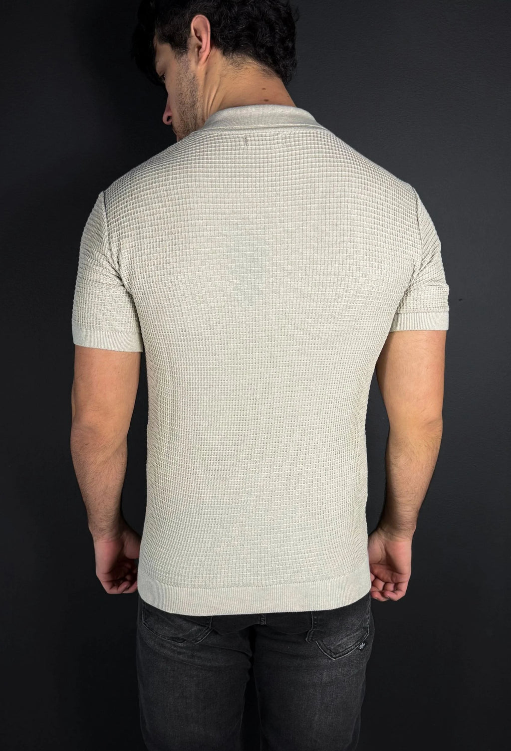 Camisa Polo Texture Premium Garenzi masculina com tecido texturizado, caimento moderno e acabamento refinado para uso casual e elegante