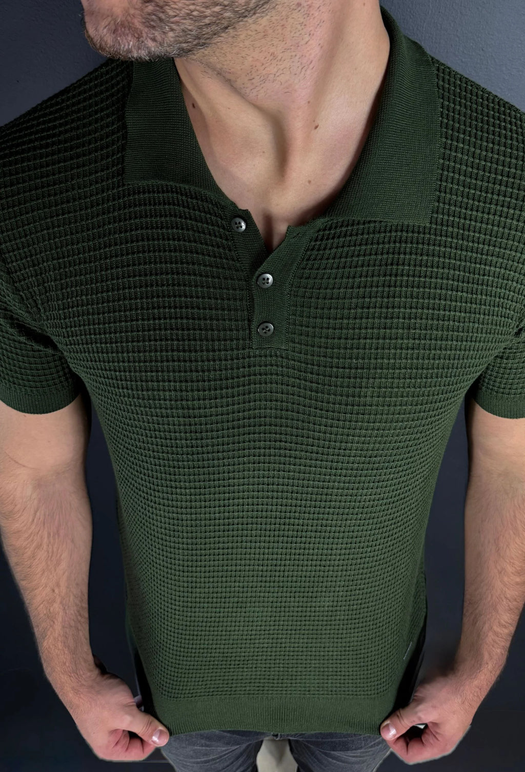 Camisa Polo Texture Premium Garenzi masculina com tecido texturizado, caimento moderno e acabamento refinado para uso casual e elegante