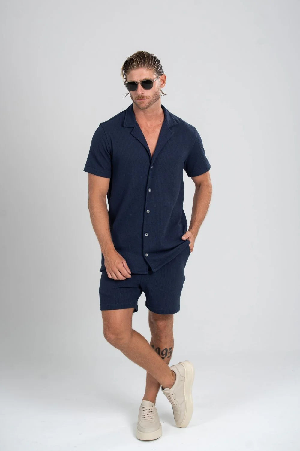 Conjunto Paradizo Garenzi Masculino com camisa de manga curta e calção, tecido leve, caimento moderno e visual casual confortável