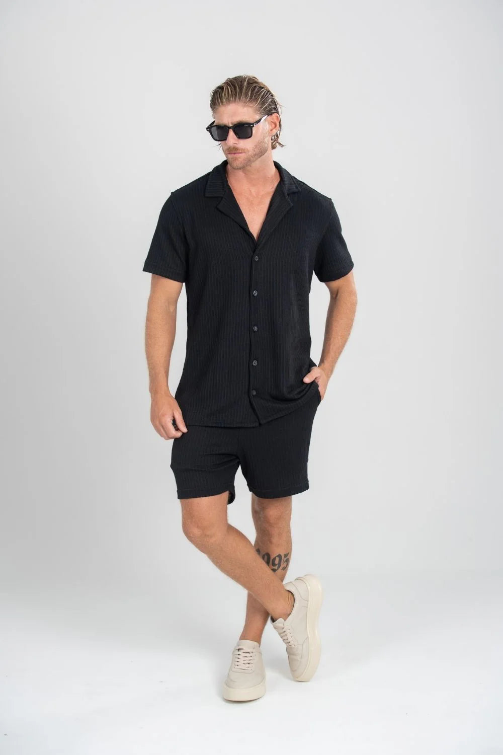 Conjunto Paradizo Garenzi Masculino com camisa de manga curta e calção, tecido leve, caimento moderno e visual casual confortável