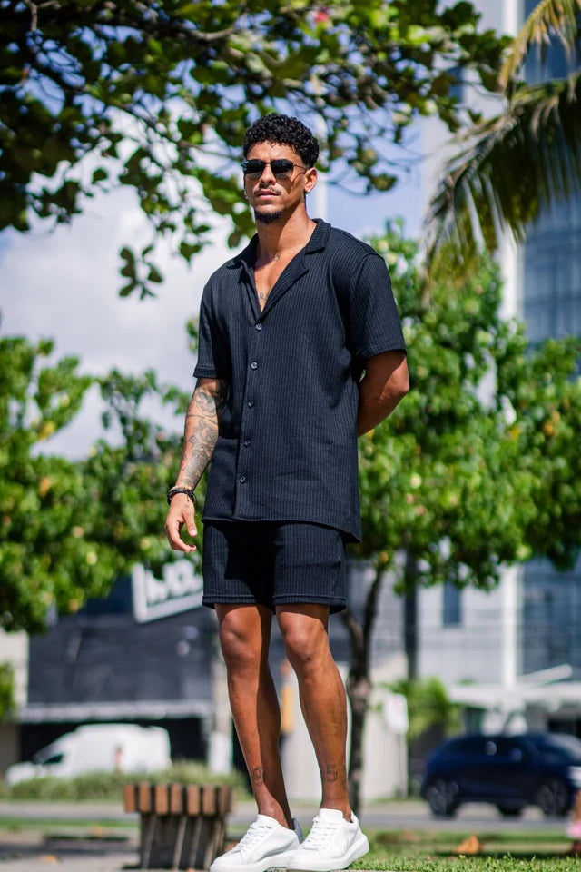 Conjunto Paradizo Garenzi Masculino com camisa de manga curta e calção, tecido leve, caimento moderno e visual casual confortável