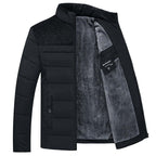 Jaqueta Puffer Masculina Grife Garenzi GZ148 com tecido resistente à água, enchimento térmico leve, design moderno e caimento ajustado.