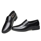 Mocassim Masculino de Couro Garenzi GZ304 confeccionado em material de alta qualidade, com palmilha macia, solado resistente e visual elegante.