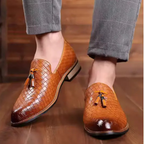 Mocassim Masculino de Couro Oxford Garenzi GZ307 confeccionado em couro legítimo, com palmilha acolchoada, solado flexível e visual sofisticado.