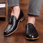 Mocassim Masculino de Couro Oxford Garenzi GZ307 confeccionado em couro legítimo, com palmilha acolchoada, solado flexível e visual sofisticado.