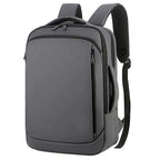 Mochila Executiva Garenzi GZ066 impermeável, com compartimento para notebook 15”, porta USB integrada e design moderno e funcional.