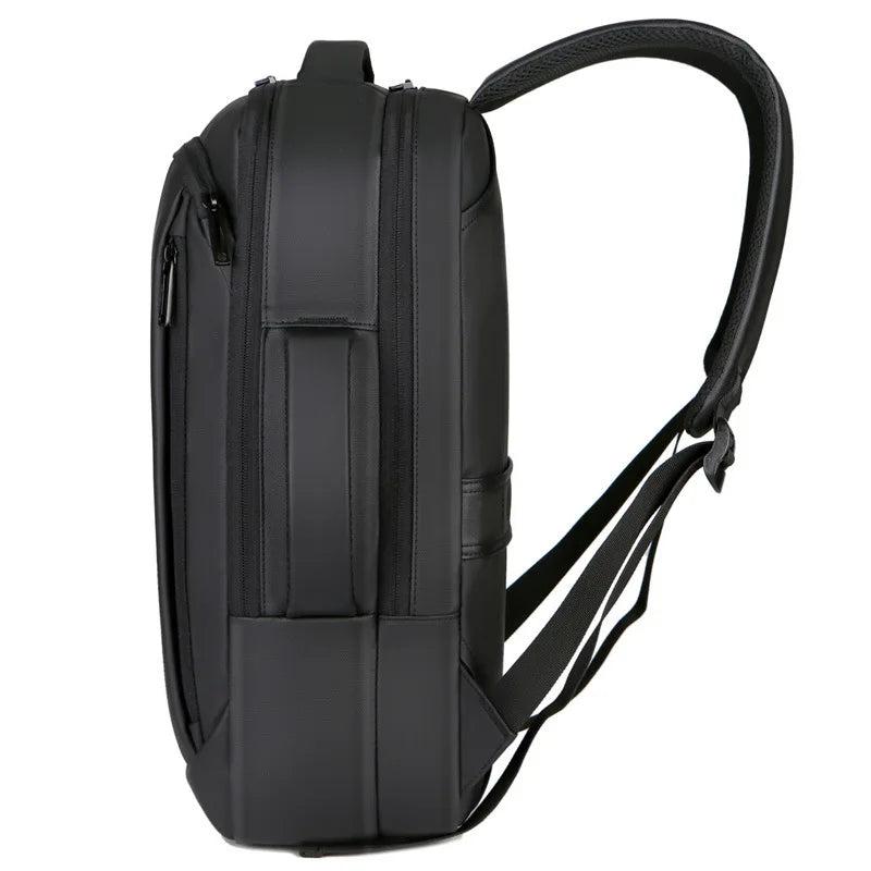 Mochila Executiva Garenzi GZ066 impermeável, com compartimento para notebook 15”, porta USB integrada e design moderno e funcional.