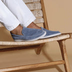 Sapato Masculino Loafer Garenzi GZ366 confeccionado em camurça premium, com calce confortável, visual sofisticado e acabamento refinado.