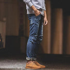 Tênis Masculino em Camurça Garenzi GZ425 na cor cáqui, com acabamento premium, forro interno aquecido, solado de borracha e design elegante.