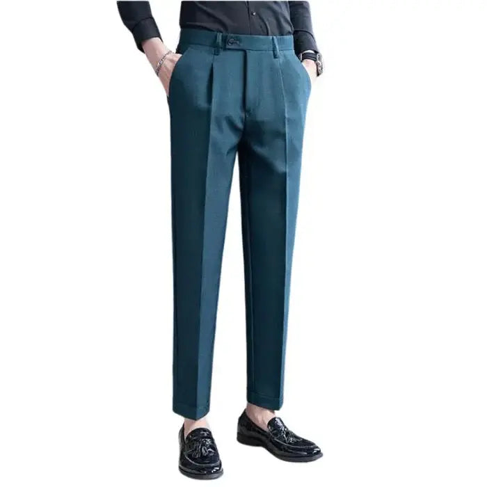 Calça de Alfaiataria Masculina Garenzi GZ255 com tecido premium, corte refinado e caimento moderno ideal para eventos formais e sociais.