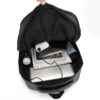 Mochila de Couro Masculina Garenzi GZ072 - Resistente à Água, com USB e Antifurto