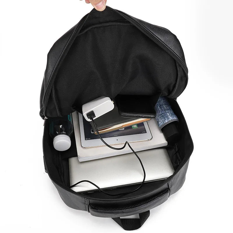 Mochila de Couro Masculina Garenzi GZ072 - Resistente à Água, com USB e Antifurto