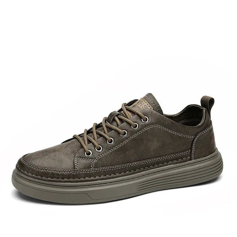 Tênis Masculino de Couro Garenzi GZ330 com couro premium, palmilha ergonômica, solado antiderrapante e design elegante ideal para looks casuais e sociais.